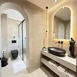 Noam Luxury 4*