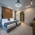 Noam Luxury 4*
