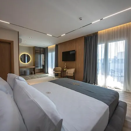 Noam Luxury Hotel 4*