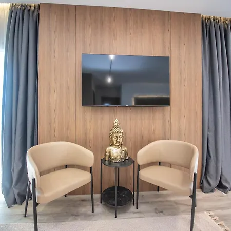 Noam Luxury 4*