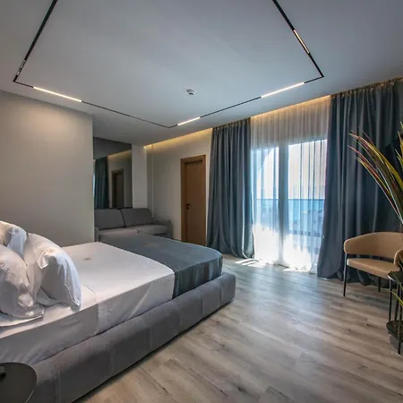 Noam Luxury 4*