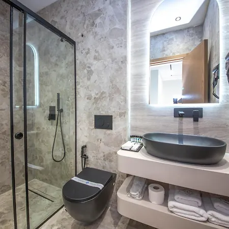 Noam Luxury 4* Saranda