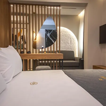 Noam Luxury Hotel 4*